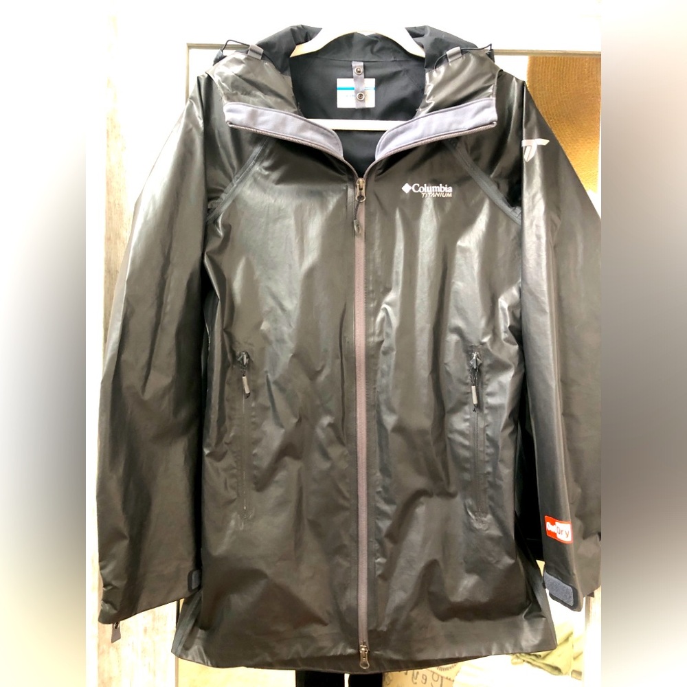 Columbia Titanium OutDry Fishing Hike Rain Jacket